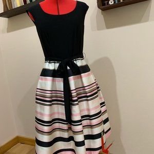 R & M RICHARDS CLASSIC FIT & FLARE COCKTAIL/PARTY DRESS BLACK KNIT BODICE